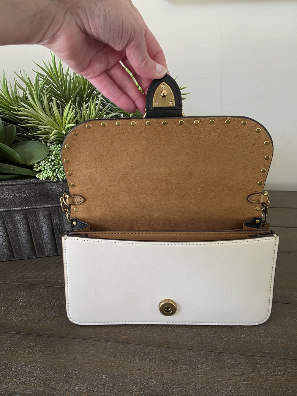 Coach Beat Crossbody Clutch Brown Suede White Leather Rivet Chain Strap - Picture 12 of 16